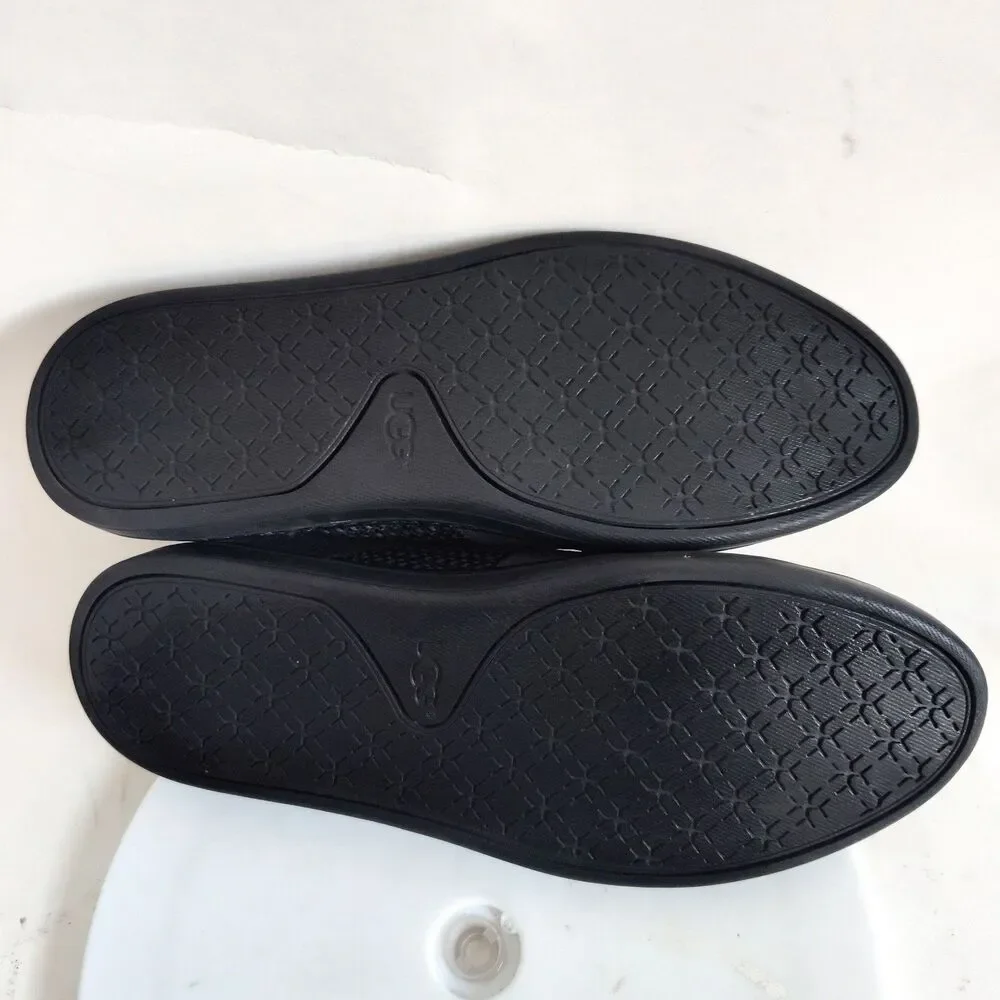 UGG comfortable classic